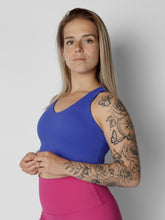 Load image into Gallery viewer, Camisole de sport avec coussinets amovibles Royal Blue